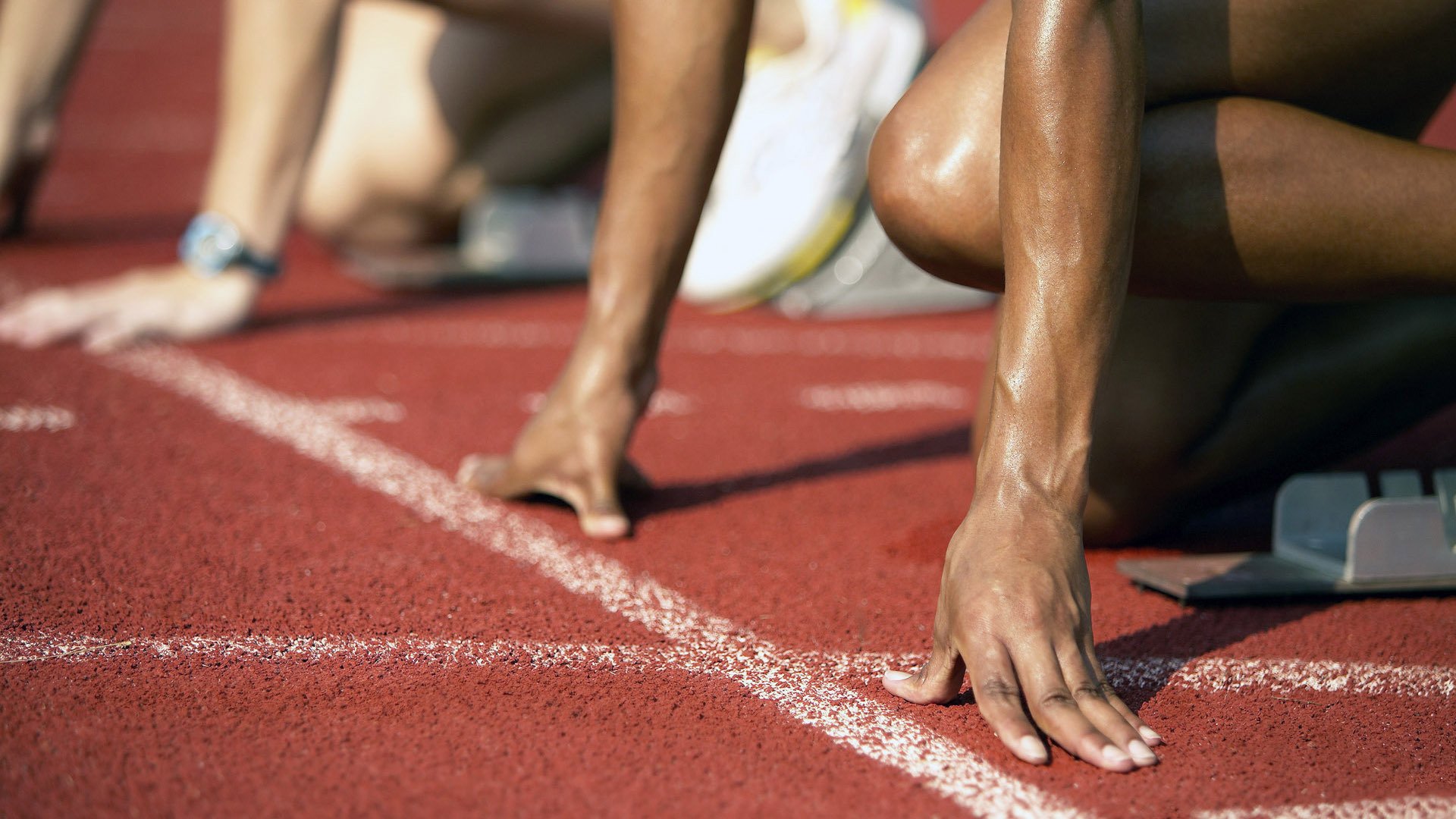 意甲球员赛后心率变异性监测指导训练恢复方案，心率变异性分析时域正常范围