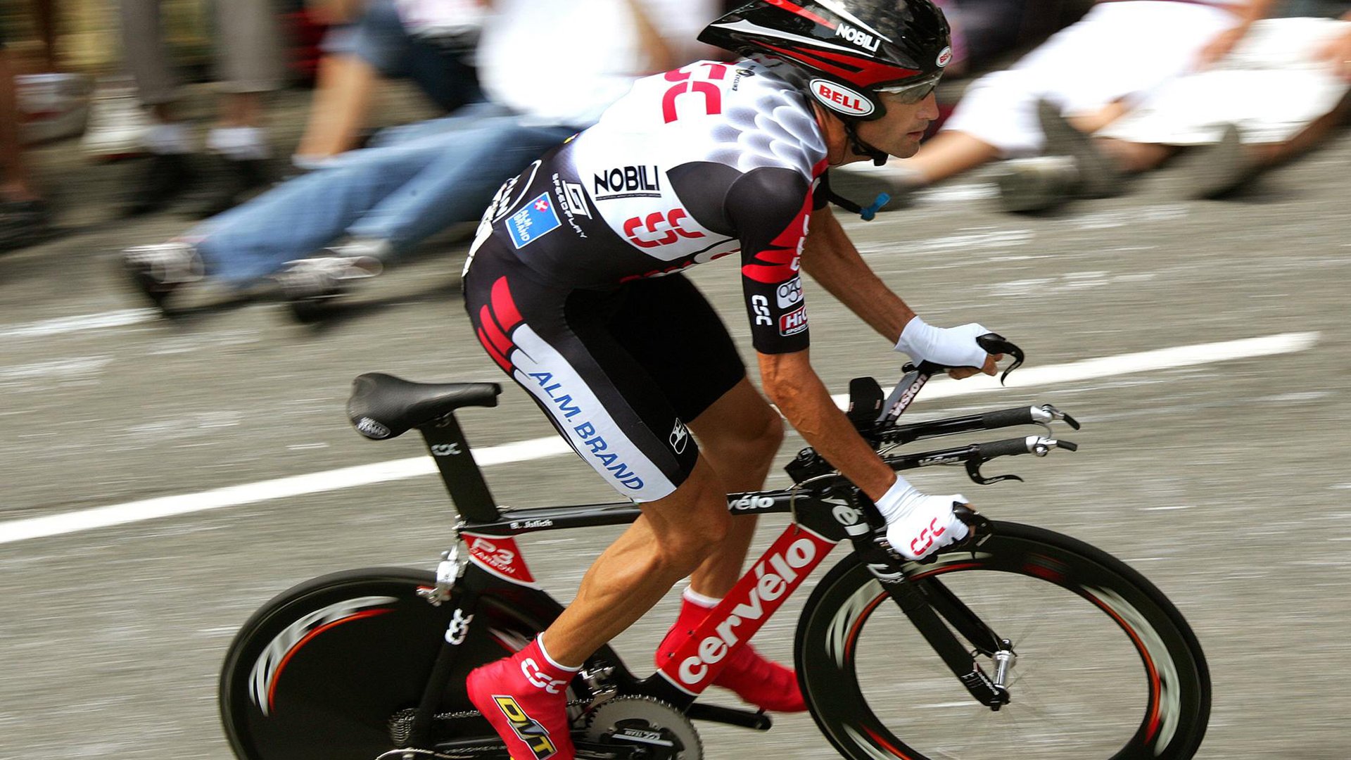 世界极限滑板挑战赛，街头文化的极限展现，极限滑板爱好者